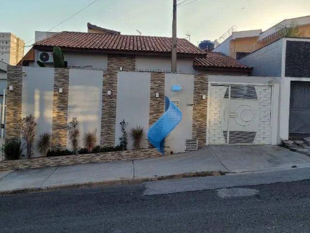 Casa, 3 quartos, 220 m² - Foto 1