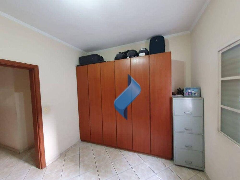 Casa, 3 quartos, 228 m² - Foto 3