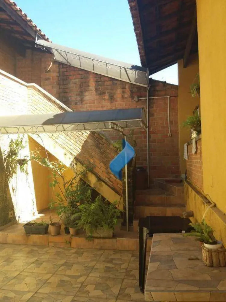 Casa, 2 quartos, 250 m² - Foto 1