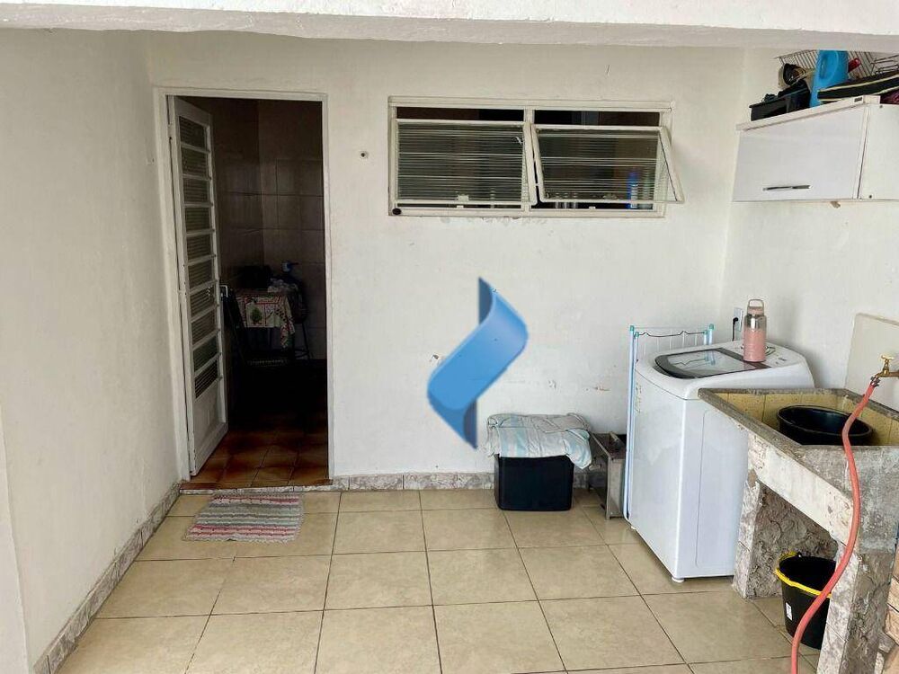 Casa à venda com 2 quartos, 199m² - Foto 4