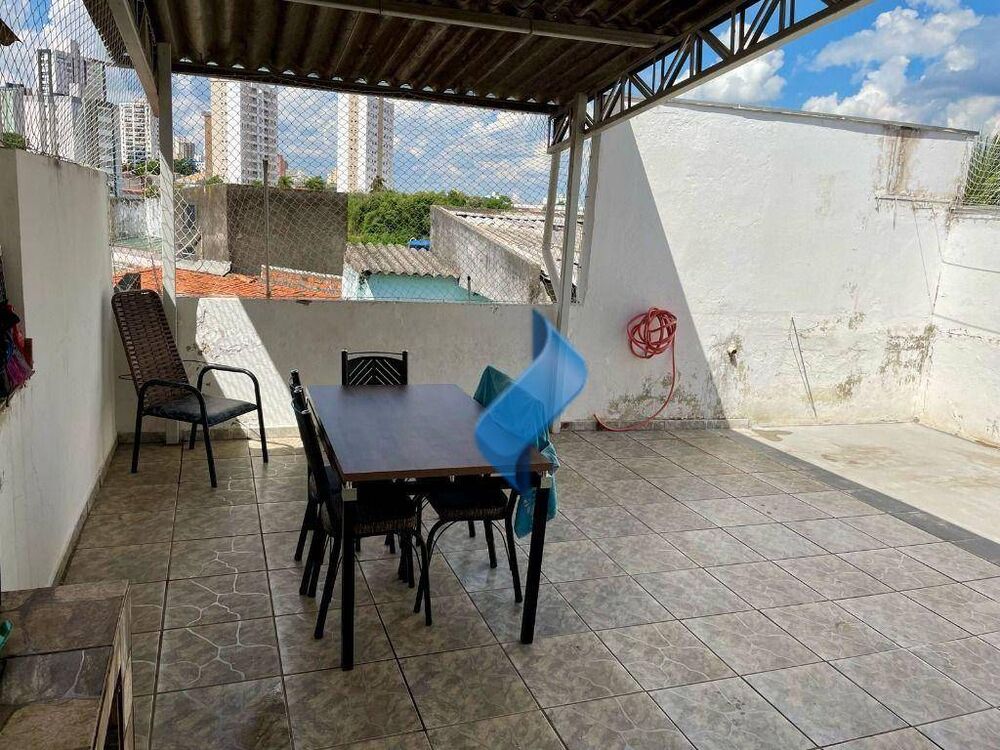 Casa à venda com 2 quartos, 199m² - Foto 2