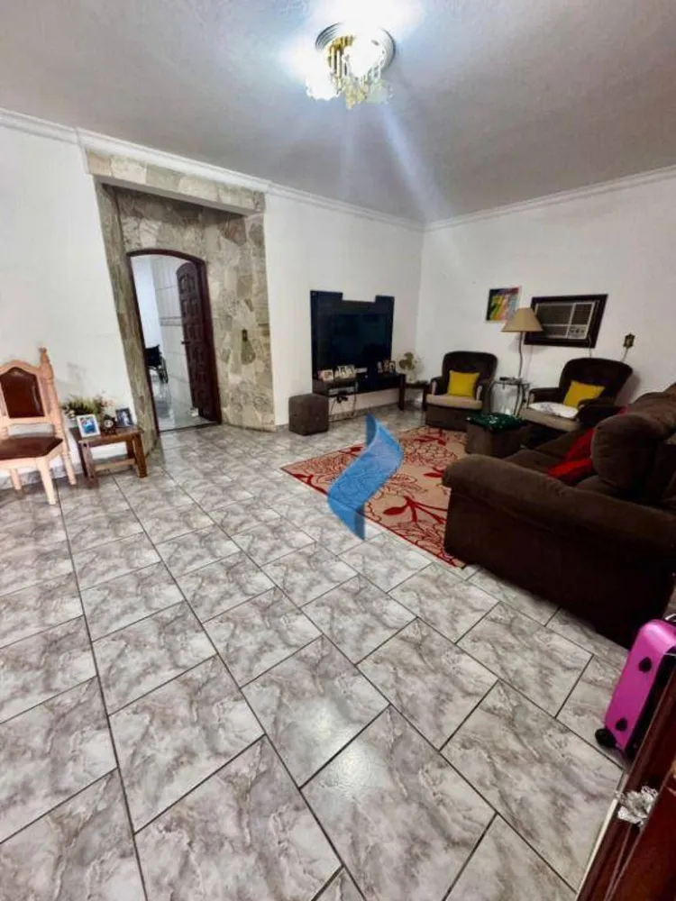 Casa, 4 quartos, 210 m² - Foto 3