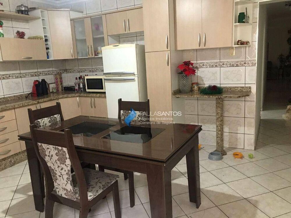 Casa, 4 quartos, 207 m² - Foto 2