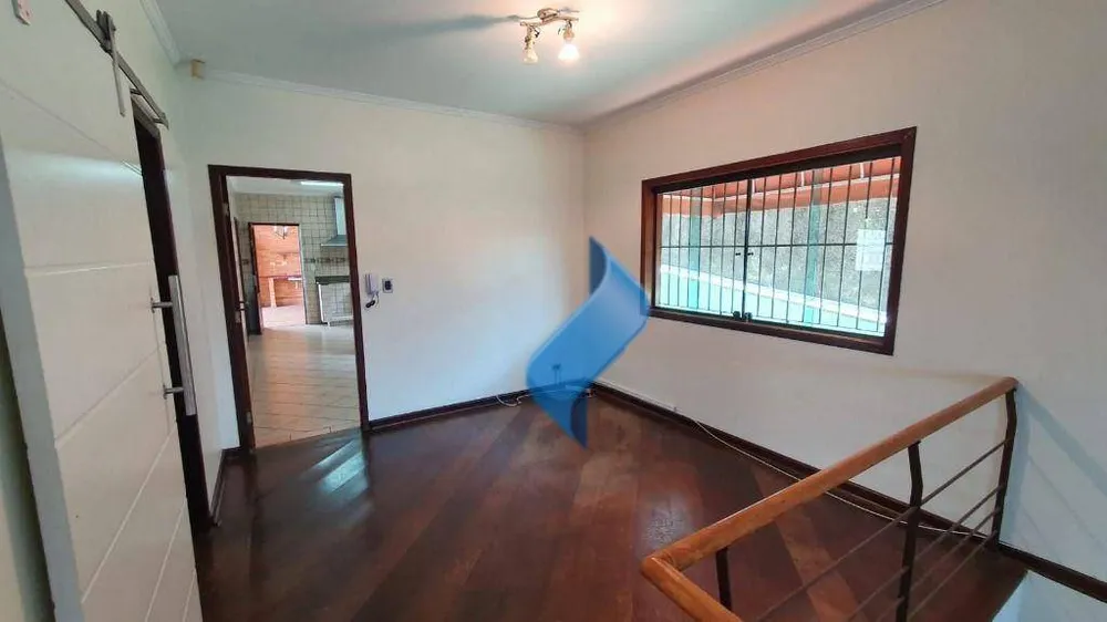 Casa, 3 quartos, 227 m² - Foto 2