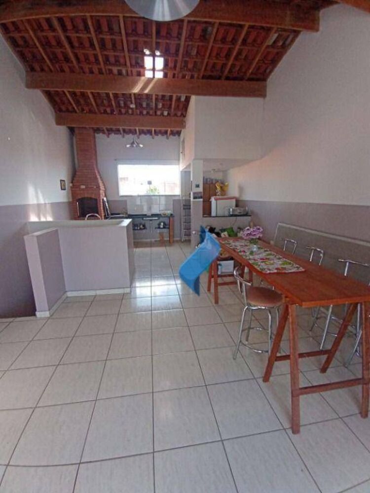 Casa, 2 quartos, 165 m² - Foto 1