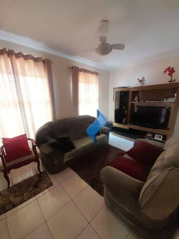 Casa, 3 quartos, 178 m² - Foto 2