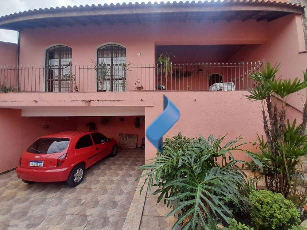 Casa, 3 quartos, 178 m² - Foto 1