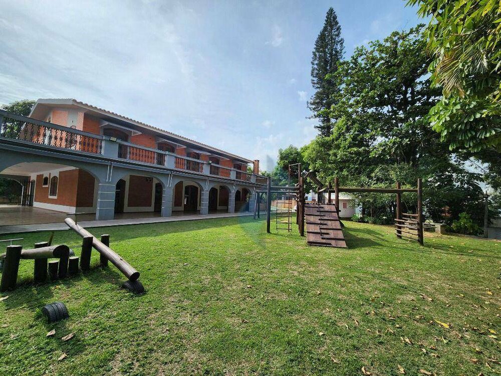 Casa de Condomínio para alugar com 3 quartos, 216m² - Foto 8