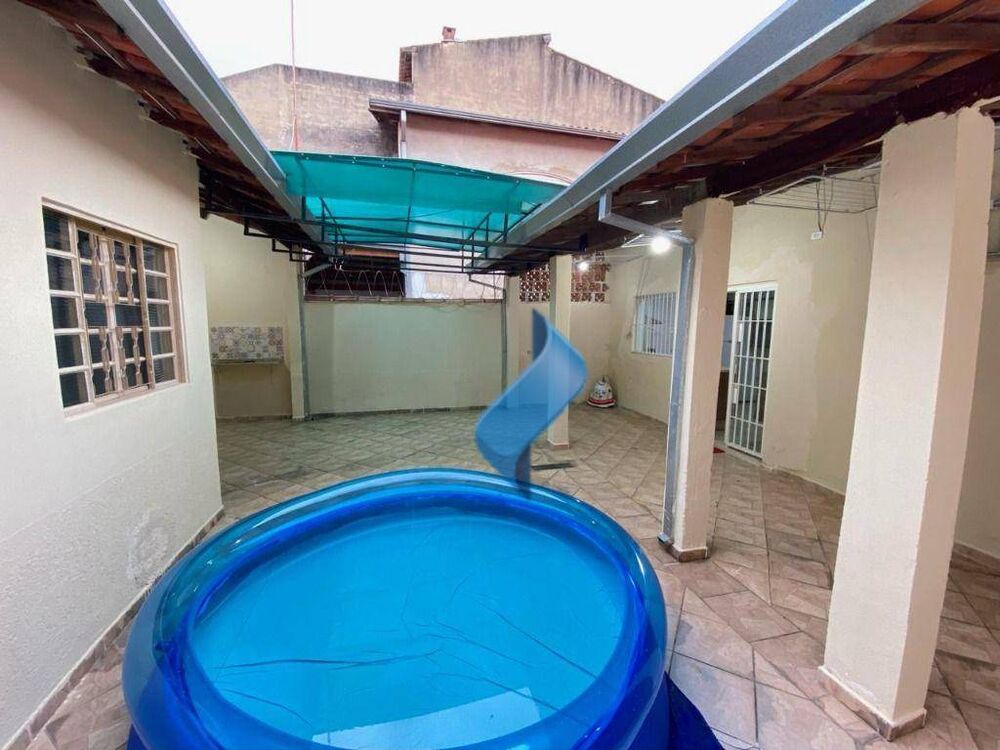 Casa, 3 quartos, 214 m² - Foto 1