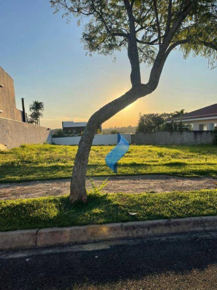 Loteamento e Condomínio, 1000 m² - Foto 1