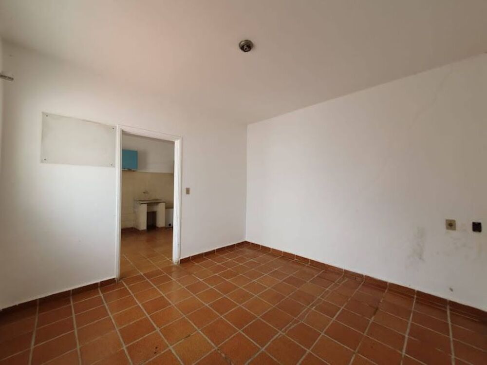 Casa à venda com 3 quartos, 139m² - Foto 1