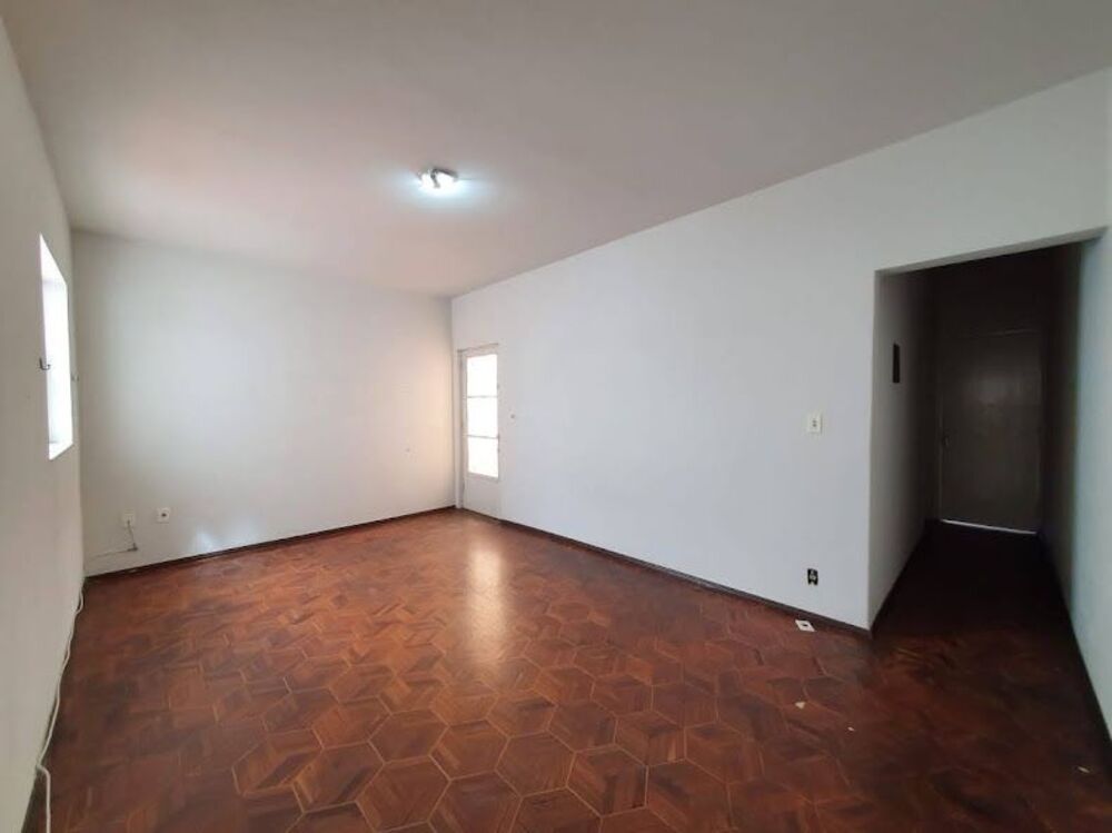 Casa à venda com 3 quartos, 139m² - Foto 2