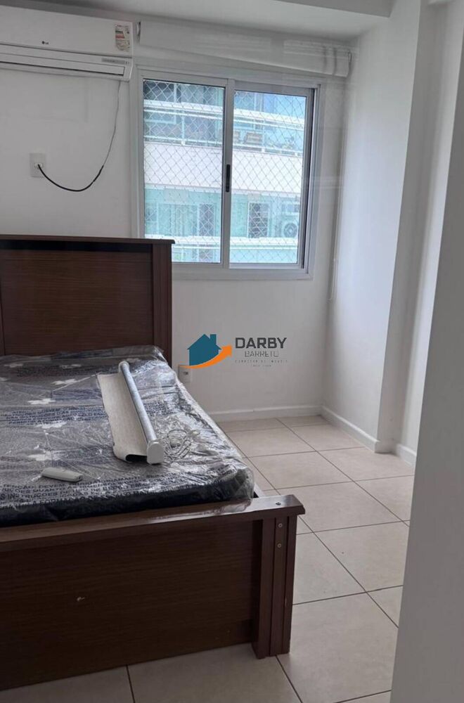 Apartamento à venda com 3 quartos, 102m² - Foto 1