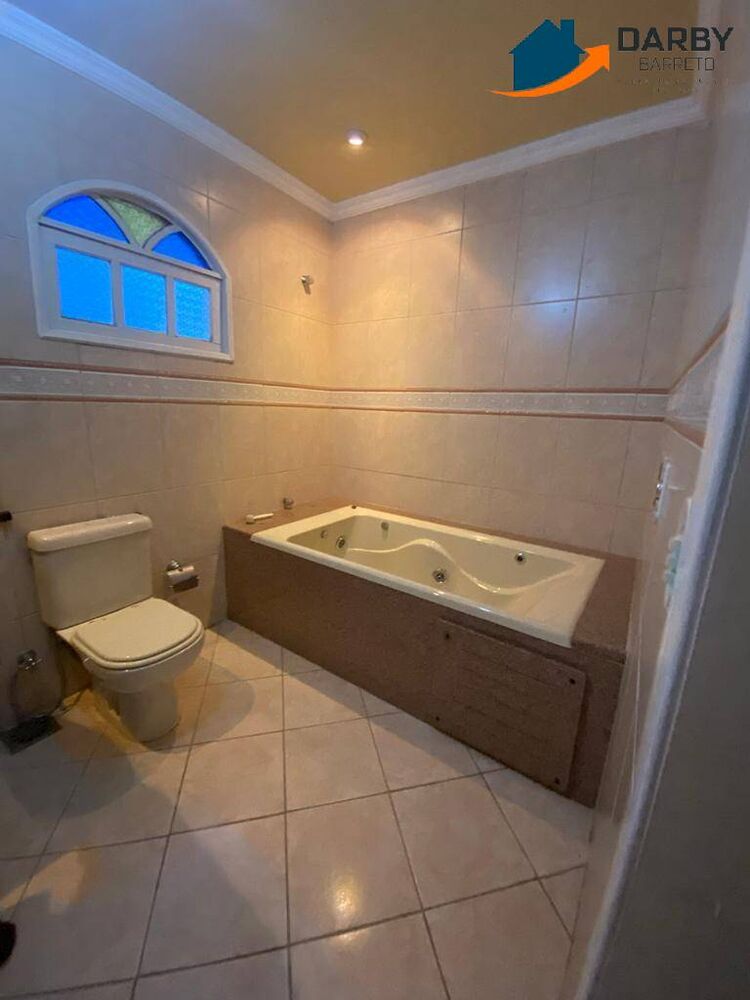 Casa à venda com 4 quartos, 219m² - Foto 4
