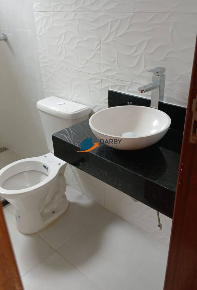 Casa à venda com 2 quartos, 63m² - Foto 3