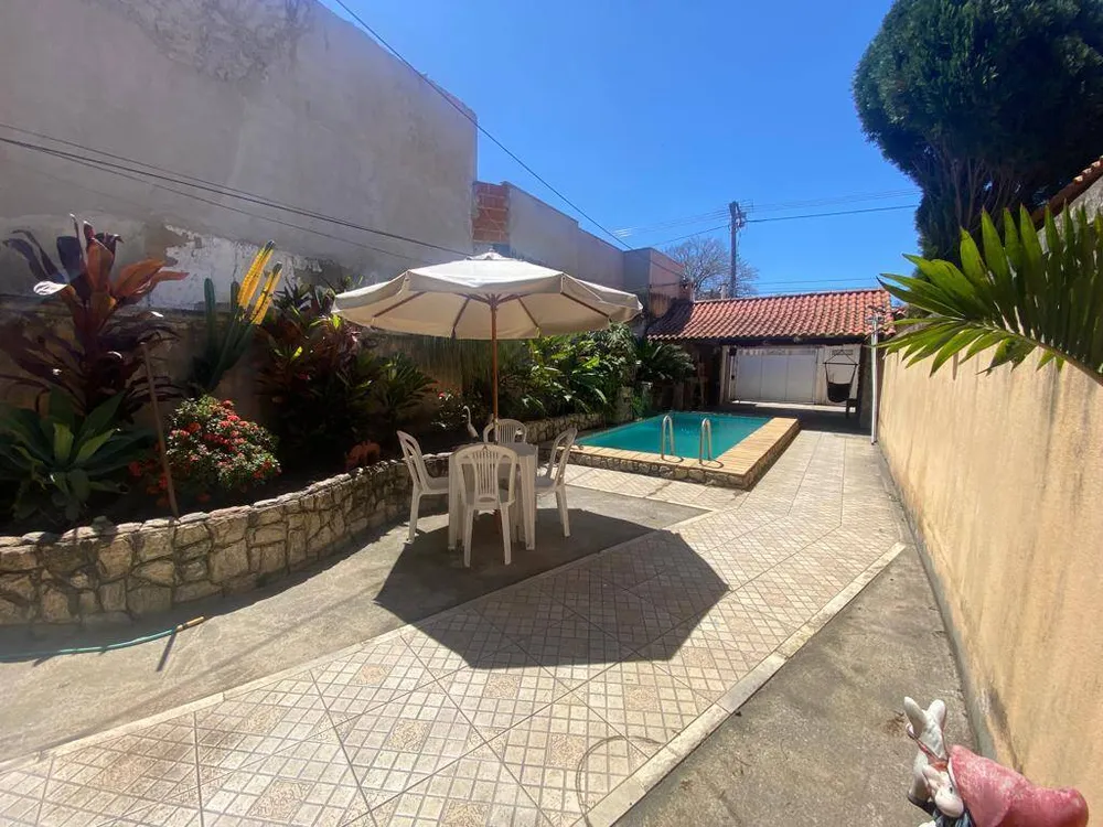 Casa, 6 quartos, 276 m² - Foto 2