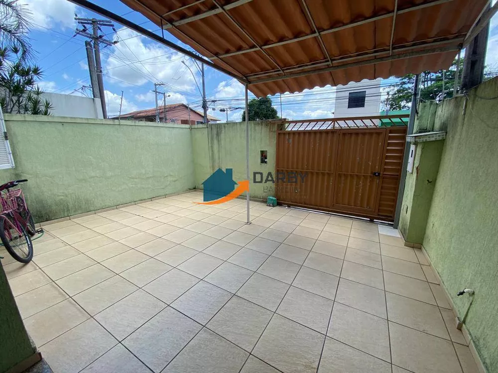 Casa à venda com 5 quartos, 148m² - Foto 2