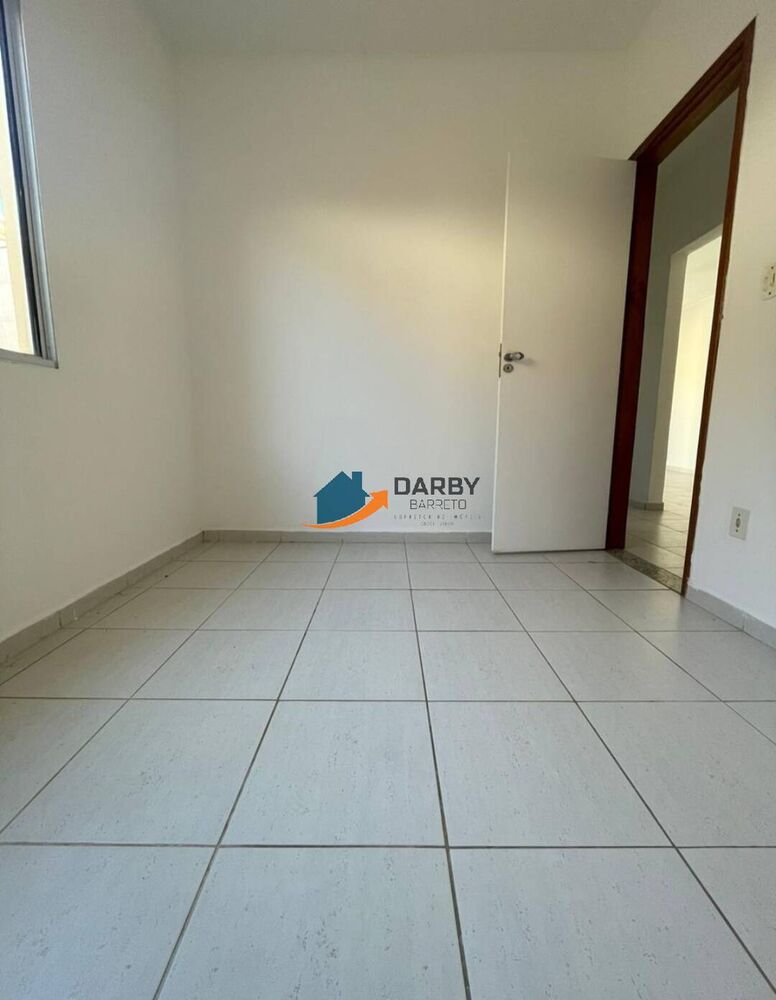 Casa à venda com 3 quartos, 90m² - Foto 2