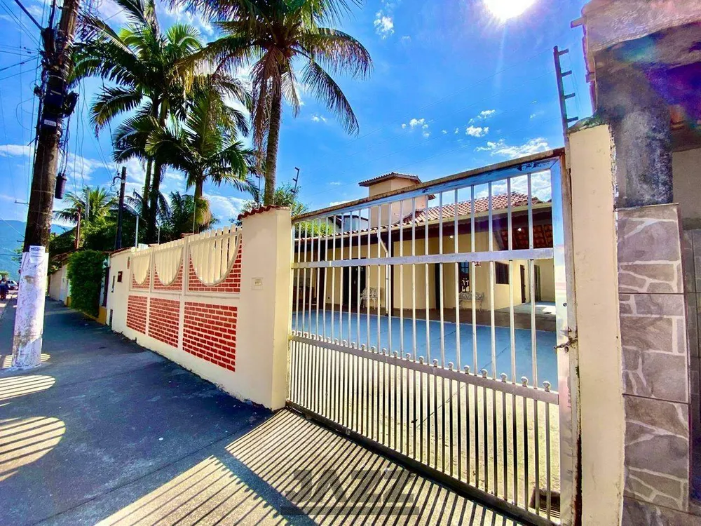 Casa, 5 quartos, 236 m² - Foto 2