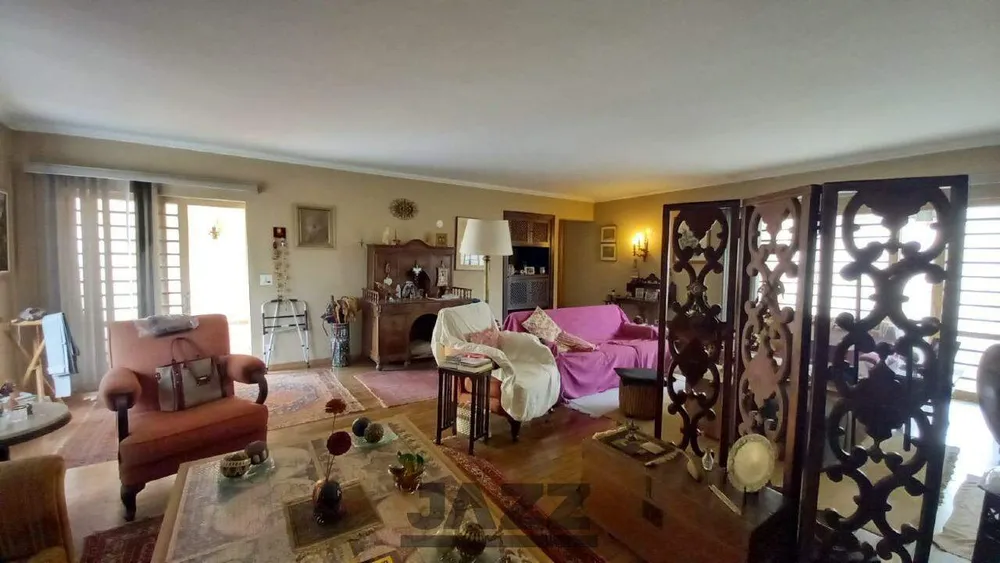Casa, 3 quartos, 252 m² - Foto 1