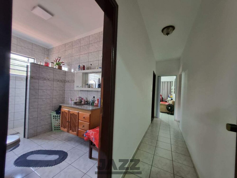 Casa à venda com 3 quartos, 245m² - Foto 2