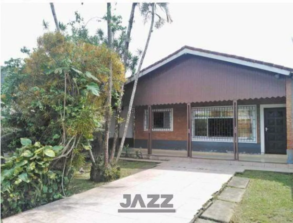 Casa, 5 quartos, 200 m² - Foto 1
