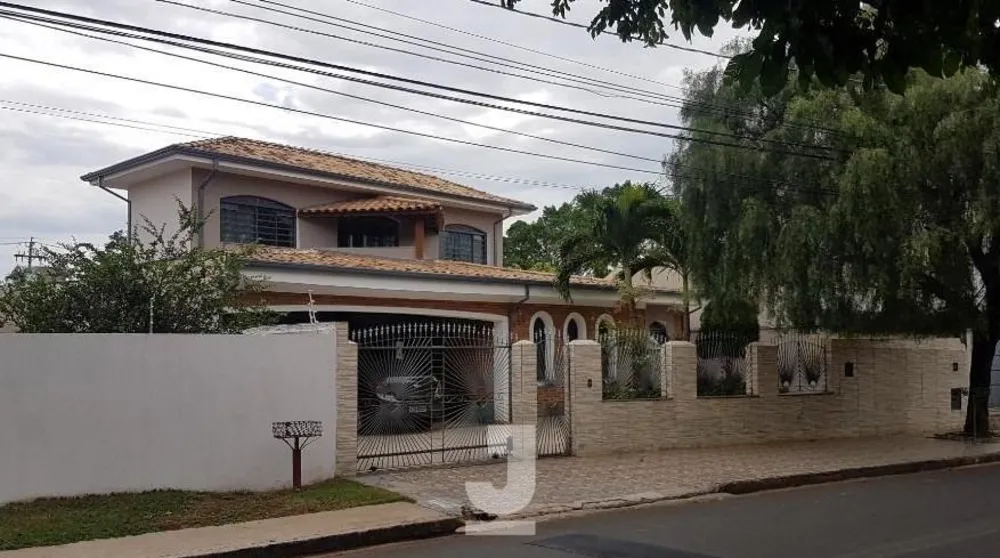 Casa, 3 quartos, 210 m² - Foto 1