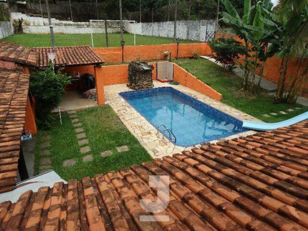 Chácara à venda com 3 quartos, 380m² - Foto 1