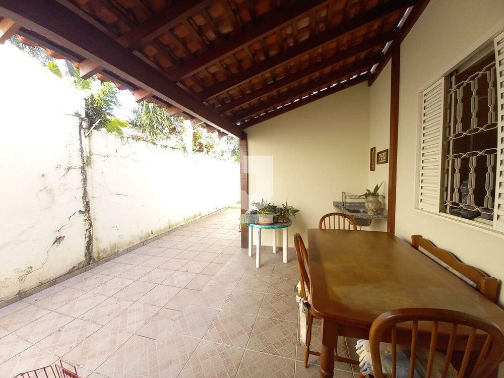 Casa à venda com 4 quartos, 223m² - Foto 8