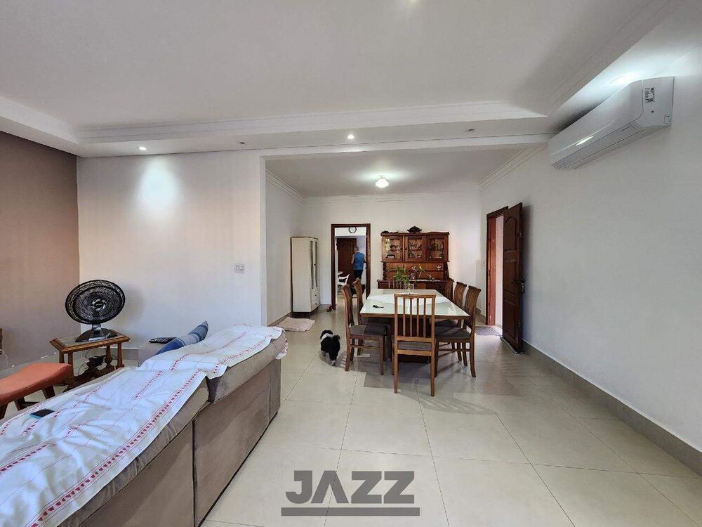 Casa, 4 quartos, 256 m² - Foto 1