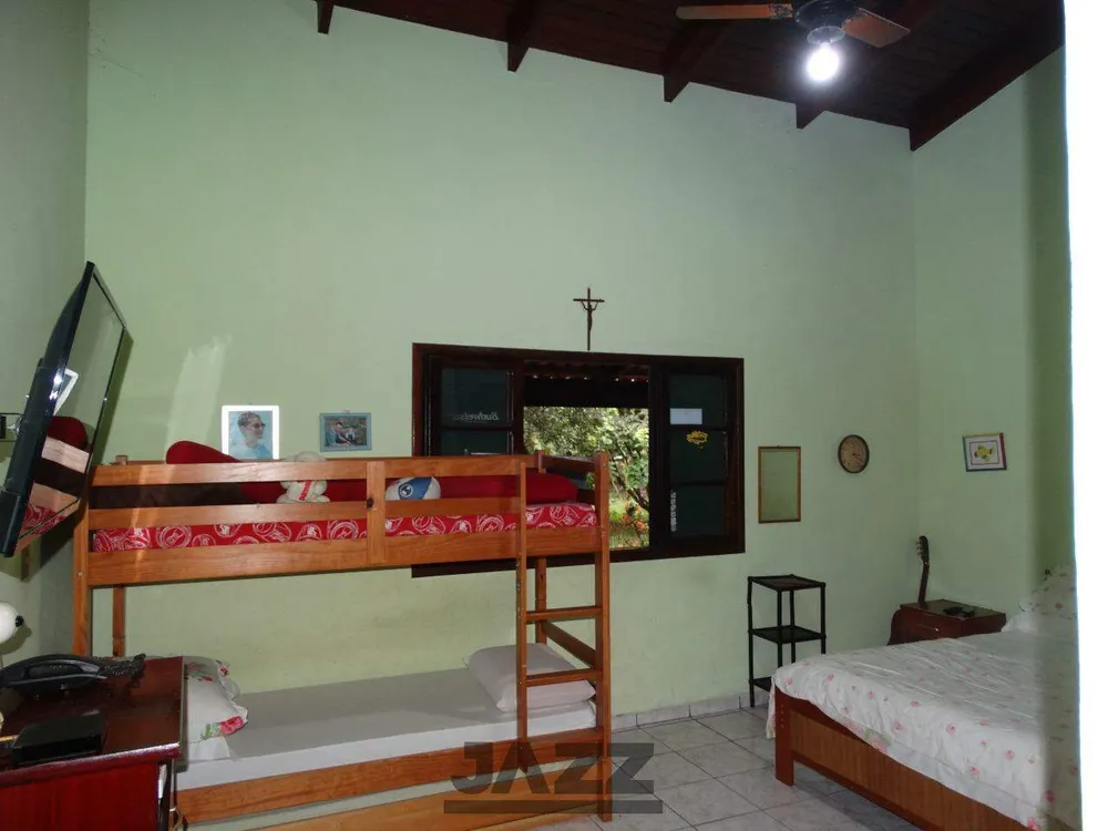 Casa, 4 quartos, 220 m² - Foto 1