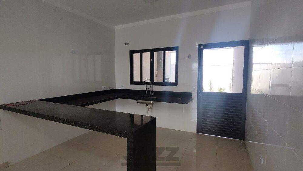 Casa à venda com 3 quartos, 170m² - Foto 3