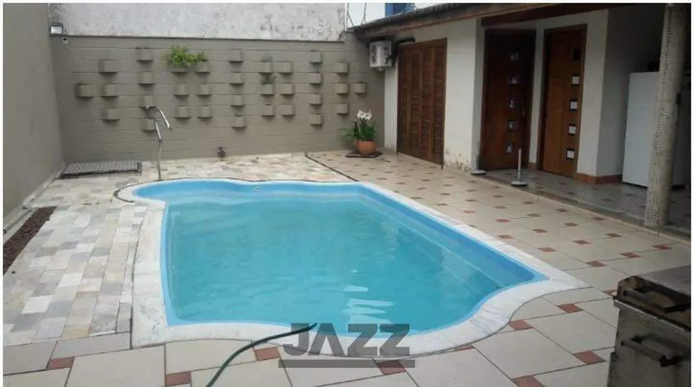 Casa, 3 quartos, 215 m² - Foto 2