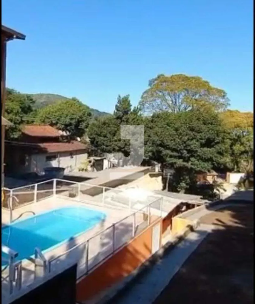 Casa, 9 quartos, 1360 m² - Foto 1