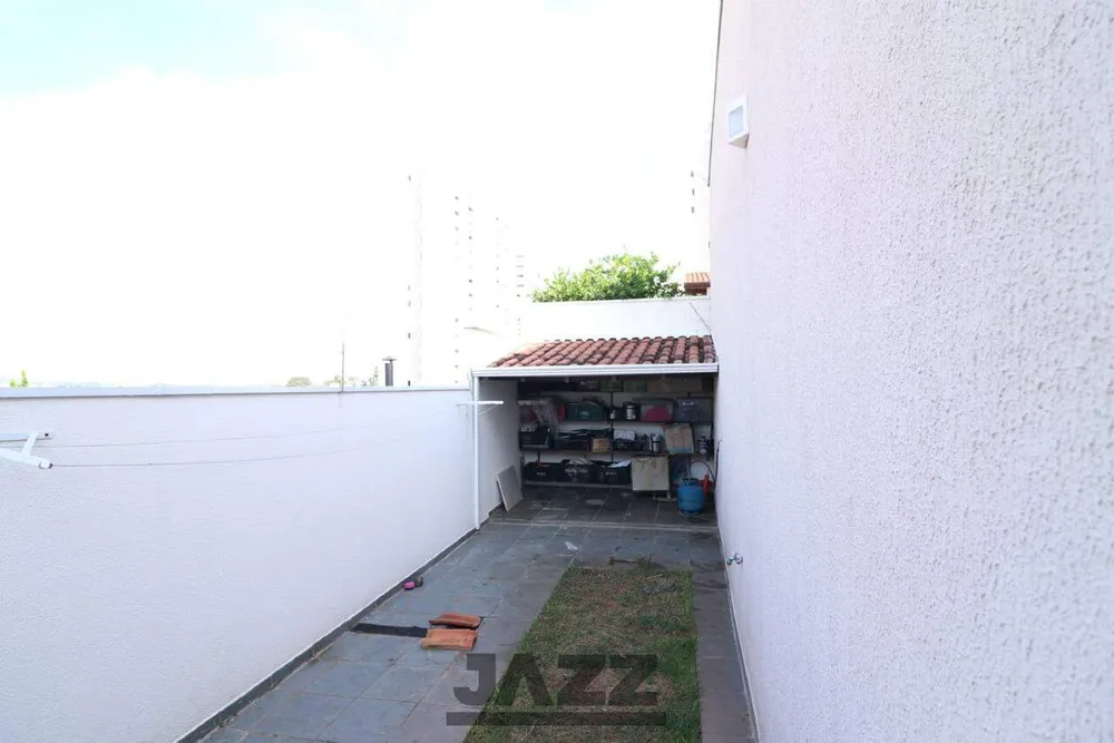 Casa, 3 quartos, 218 m² - Foto 1