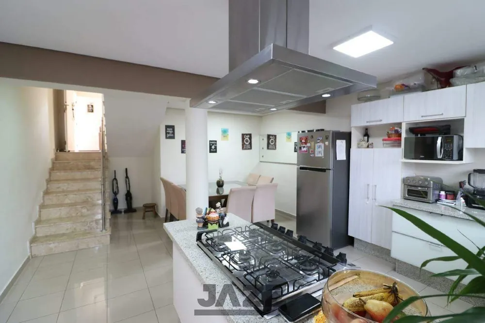 Casa, 3 quartos, 218 m² - Foto 4