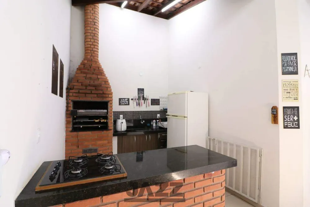 Casa, 3 quartos, 218 m² - Foto 2