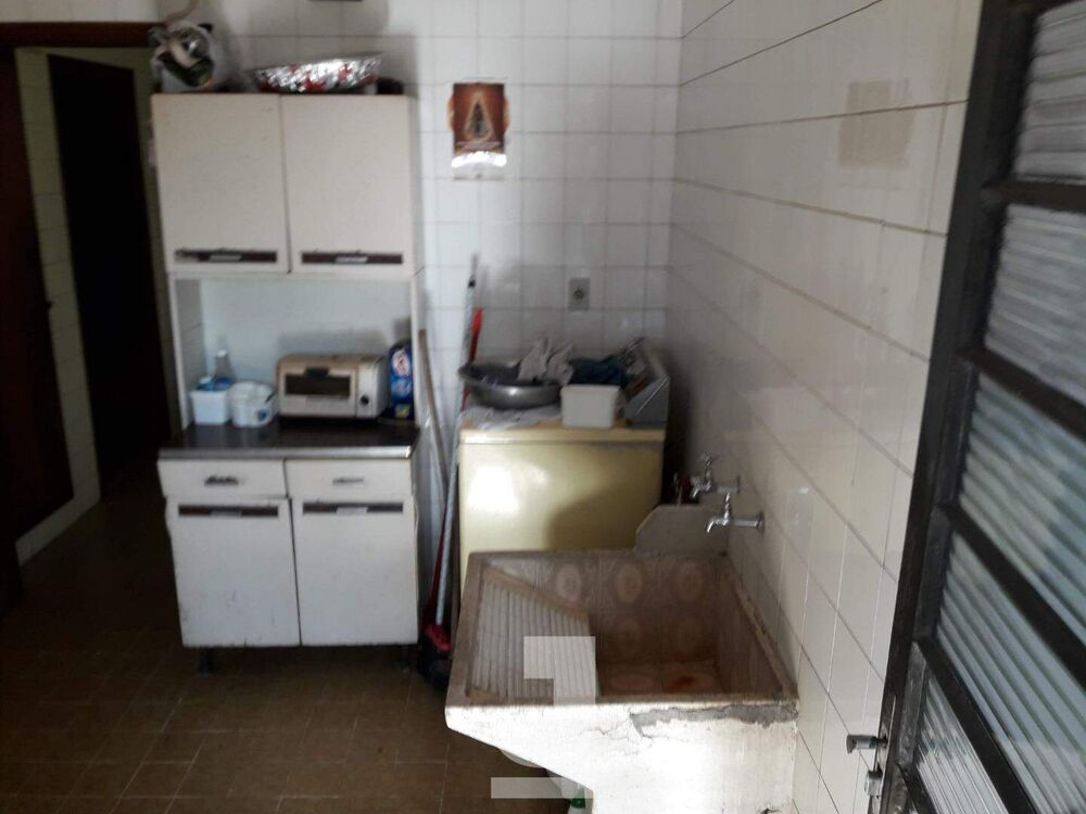Casa à venda com 3 quartos, 156m² - Foto 1