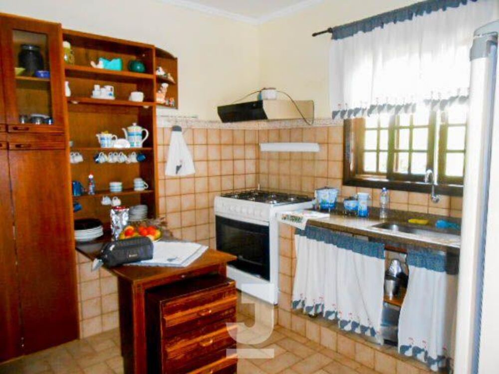 Chácara à venda com 3 quartos, 1100m² - Foto 2
