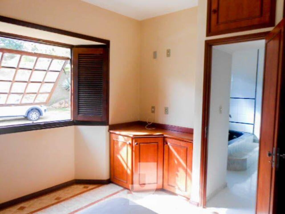 Chácara à venda com 3 quartos, 1100m² - Foto 7