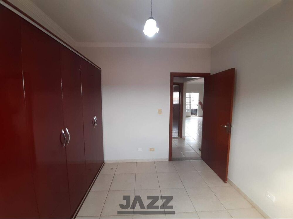 Casa à venda com 3 quartos, 230m² - Foto 3