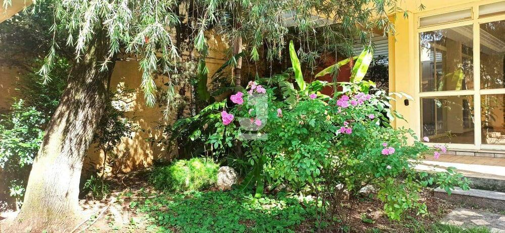 Casa à venda com 2 quartos, 622m² - Foto 1