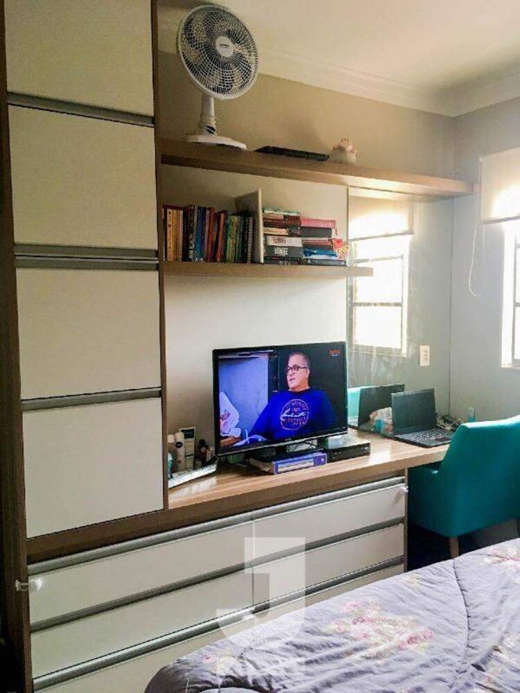 Apartamento à venda com 2 quartos, 68m² - Foto 2