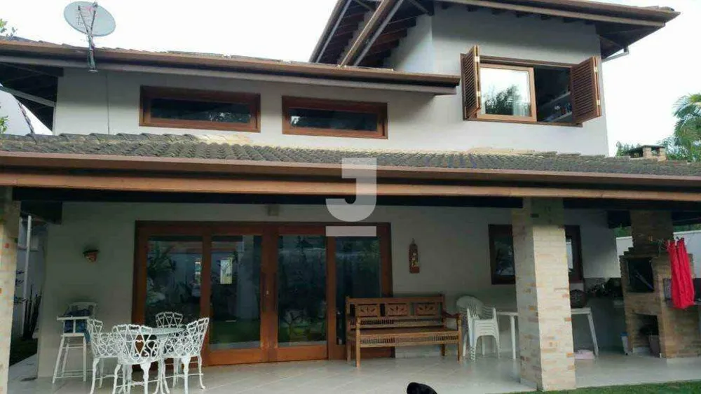 Casa, 4 quartos, 235 m² - Foto 1