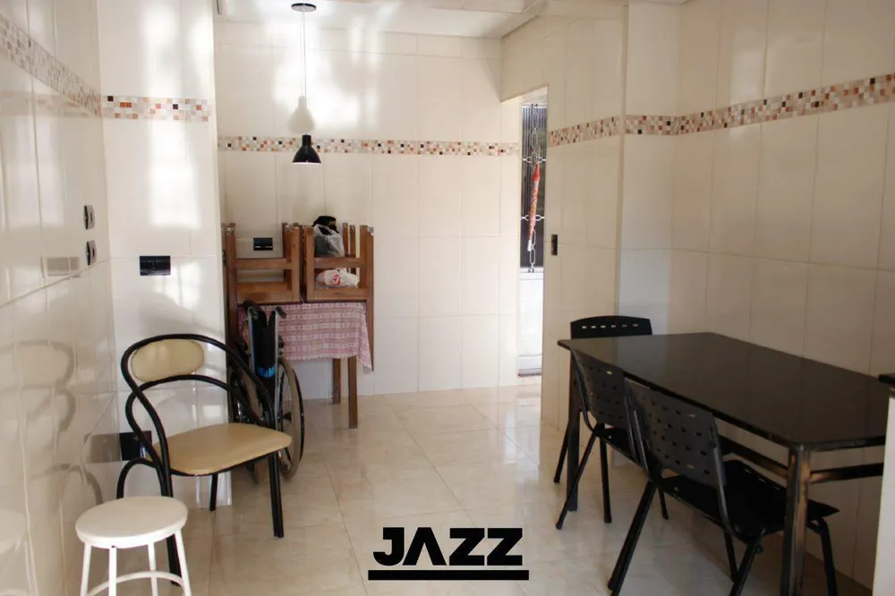 Casa, 3 quartos, 193 m² - Foto 4