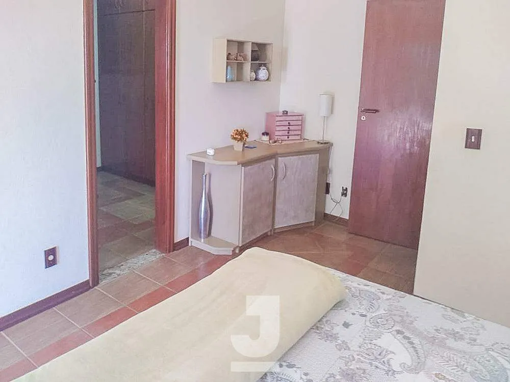 Casa, 4 quartos, 295 m² - Foto 1