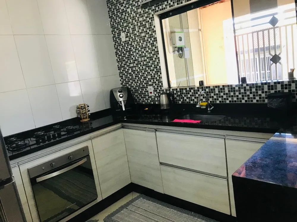 Casa, 3 quartos, 190 m² - Foto 2