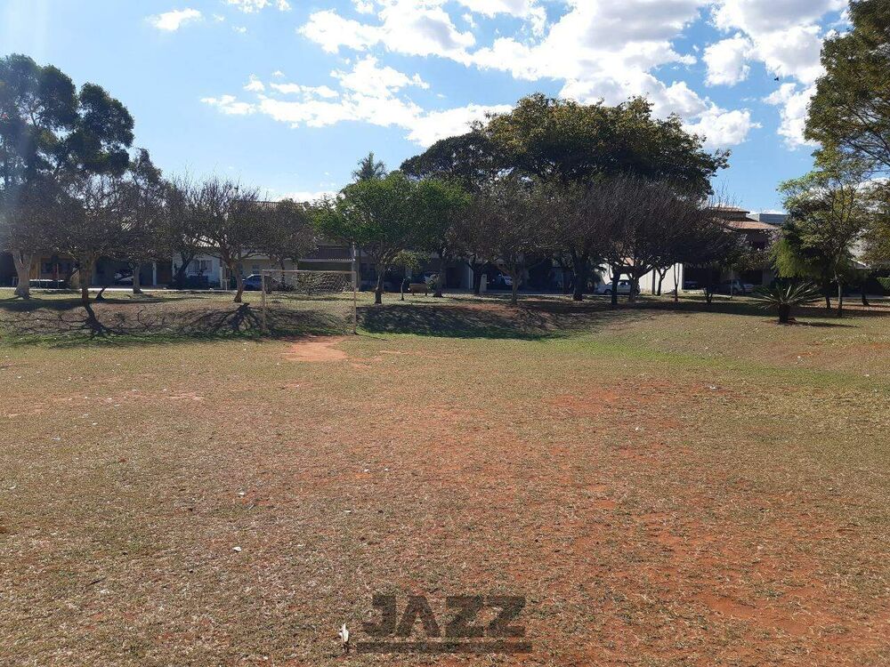 Casa de Condomínio à venda com 3 quartos, 245m² - Foto 2