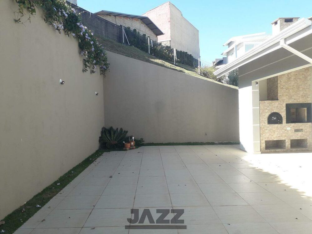 Casa de Condomínio à venda com 4 quartos, 235m² - Foto 4
