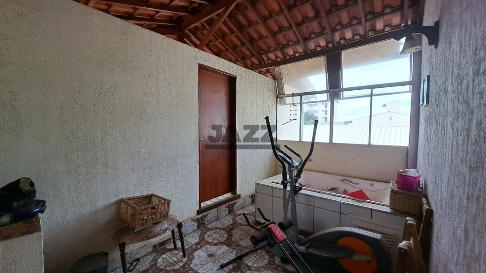 Casa, 4 quartos, 246 m² - Foto 1